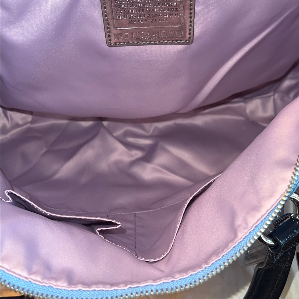 Coach POPPY  Lavender to Purple  New York City Skyline Tote with Wristlet GUC - Picture 14 of 17